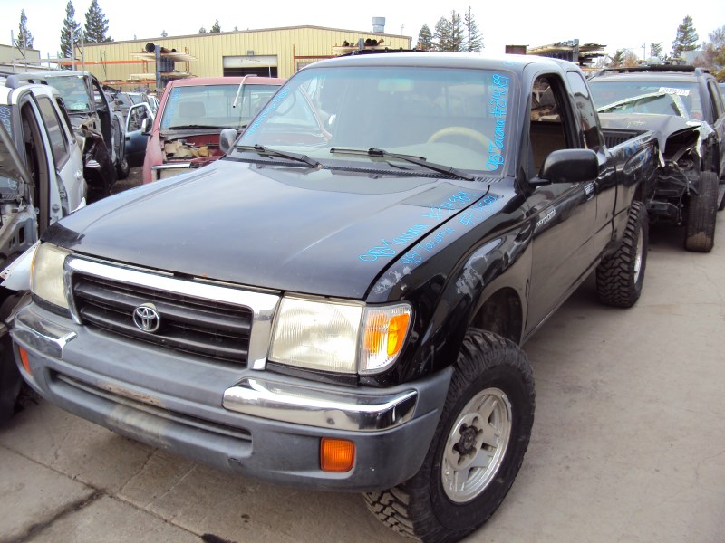 1998 TOYOTA XTRA CAB DLX MODEL 2.7L AT 4X4 COLOR BLACK Z14589