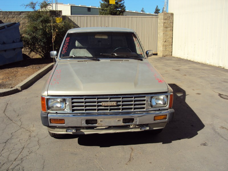 1985 Toyota Pick Up Truck Xtra Cab Short Bed Dlx Model 2 4l 4cyl