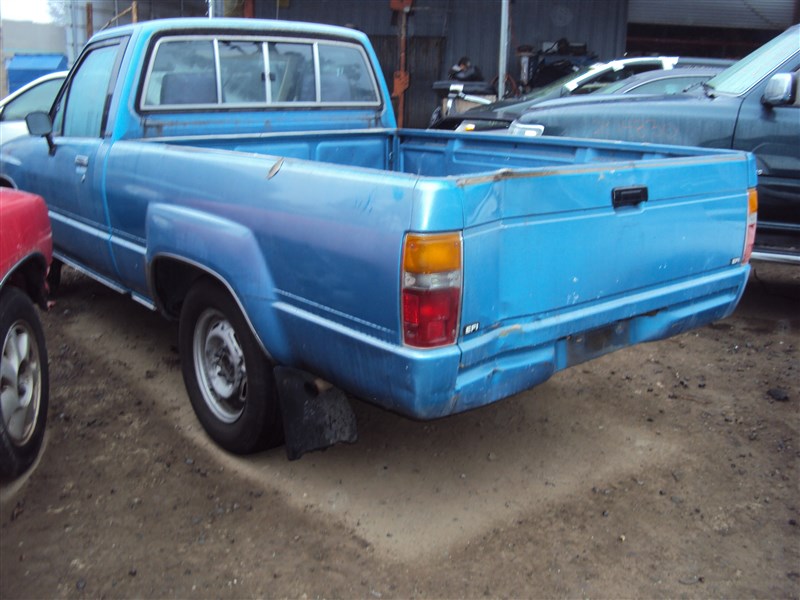1985 Toyota Pick Up Sr5 2 4l 5speed 2wd Color Blue Stk Z15840