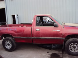 1995 TOYOTA TRUCK T100 REGULAR CAB DLX MODEL 3.4L V6 AT 4X4 COLOR RED Z14591