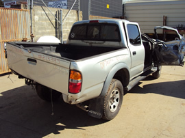 2001 TOYOTA TACOMA SR5 DLX MODEL 4 DOOR DOUBLE CAB 3.4L V6 AT 4X4 COLOR SILVER STK Z13395