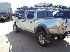 2001 TOYOTA TACOMA SR5 DLX MODEL 4 DOOR DOUBLE CAB 3.4L V6 AT 4X4 COLOR SILVER STK Z13395