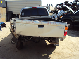 2001 TOYOTA TACOMA SR5 DLX MODEL 4 DOOR DOUBLE CAB 3.4L V6 AT 4X4 COLOR SILVER STK Z13395
