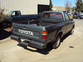 1993 TOYOTA PICK UP REGULAR CAB STANDARD MODEL 2.4L EFI MT 2WD COLOR GREEN STK Z13399