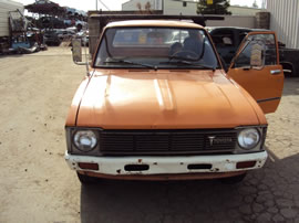 1979 TOYOTA PICK UP REGULAR CAB STD MODEL 2.4L CARBURETOR  MT 4SPEED 2WD COLOR ORANGE Z14622