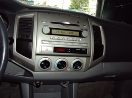 2005 TOYOTA TACOMA 4 DOOR CREW CAB SR5 PRE-RUNNER MODEL 4.0L V6 AT 2WD COLOR BLACK Z12251