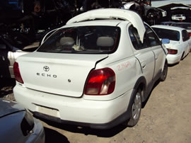 2002 TOYOTA ECHO 4 DOOR SEDAN STD MODEL 1.5L MT FWD COLOR WHITE Z14628