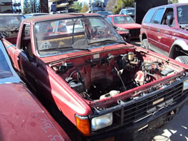 1985 TOYOTA PICK UP TRUCK REGULAR CAB STANDARD MODEL 2.4L CARBURETOR MT 4 SPEED 2WD COLOR RED Z14634