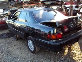 1995 TOYOTA CAMRY 4 DOOR SEDAN LE MODEL 2.2L AT FWD COLOR GREEN Z14646