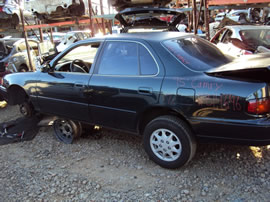 1995 TOYOTA CAMRY 4 DOOR SEDAN LE MODEL 2.2L AT FWD COLOR GREEN Z14646