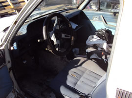 1982 TOYOTA PICK UP TRUCK REGULAR CAB STD MODEL 2.4L CARBURETOR MT 2WD 5 SPEED COLOR WHITE Z14648