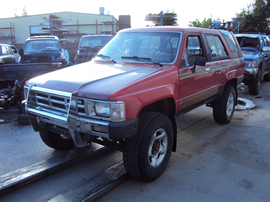 1986 TOYOTA 4 RUNNER 2 DOOR DELUXE MODEL 2.4L EFI AT 4X4 WITH MANUAL LOCKING HUBS COLOR RED STK Z13411