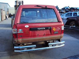 1986 TOYOTA 4 RUNNER 2 DOOR DELUXE MODEL 2.4L EFI AT 4X4 WITH MANUAL LOCKING HUBS COLOR RED STK Z13411