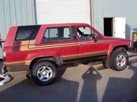 1986 TOYOTA 4 RUNNER 2 DOOR DELUXE MODEL 2.4L EFI AT 4X4 WITH MANUAL LOCKING HUBS COLOR RED STK Z13411