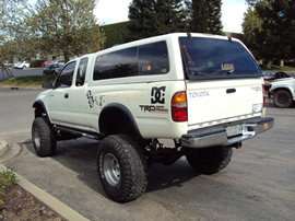 1998 TOYOTA TACOMA XTRA CAB DELUXE MODEL WITH TRD PACKAGE 3.4L V6 MT 4X4 WITH REAR DIFF LOCK COLOR WHITE STK Z13413