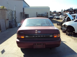 1992 TOYOTA CAMRY 4 DOOR SEDAN DX MODEL 2.2L AT FWD COLOR RED Z14671