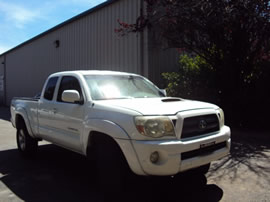 2005 TOYOTA TACOMA XTRA CAB PRE RUNNER SR5 WITH TRD PACKAGE 4.0L V6 AT 2WD COLOR WHITE Z14674