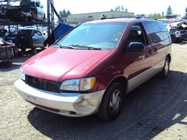 1999 TOYOTA SIENNA VAN XLE MODEL 5 DOORS 3.0L V6 AT FWD COLOR RED Z14683