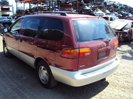 1999 TOYOTA SIENNA VAN XLE MODEL 5 DOORS 3.0L V6 AT FWD COLOR RED Z14683