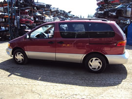 1999 TOYOTA SIENNA VAN XLE MODEL 5 DOORS 3.0L V6 AT FWD COLOR RED Z14683