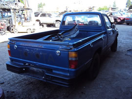 1987 TOYOTA PICKUP TRUCK REGULAR CAB SHORT BED STD MODEL 2.4L CARB MT 4 SPEED 2WD COLOR BLUE Z14689