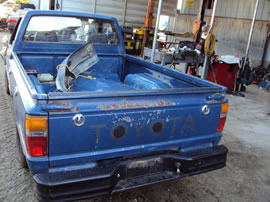1987 TOYOTA PICKUP TRUCK REGULAR CAB SHORT BED STD MODEL 2.4L CARB MT 4 SPEED 2WD COLOR BLUE Z14689