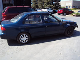 1998 TOYOTA COROLLA 4 DOOR SEDAN CE MODEL 1.8L AT WITH OVERDRIVE COLOR BLUE Z14691