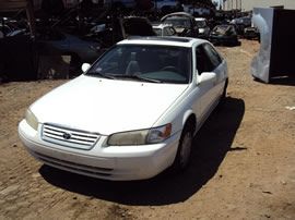 1998 TOYOTA CAMRY 4 DOOR SEDAN LE MODEL 2.2L AT FWD COLOR WHITE Z14695