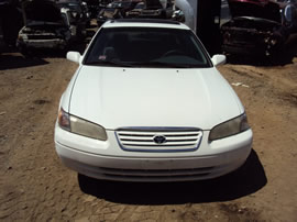 1998 TOYOTA CAMRY 4 DOOR SEDAN LE MODEL 2.2L AT FWD COLOR WHITE Z14695