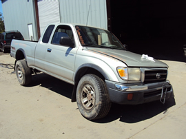 2000 TOYOTA TACOMA XTRA CAB PRE-RUNNER MODEL WITH TRD OPTION 3.4L V6  AT 2WD COLOR SILVER STK Z13447