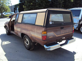 1987 TOYOTA PICK UP TRUCK XTRA CAB SR5 MODEL 2.4L EFI AT 2WD COLOR BROWN Z14697