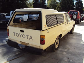 1987 TOYOTA PICK UP TRUCK XTRA CAB DLX MODEL 2.4L CARBURETOR MT 5 SPEED COLOR TAN Z14704