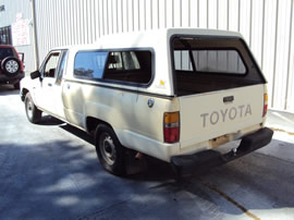 1987 TOYOTA PICK UP TRUCK XTRA CAB DLX MODEL 2.4L CARBURETOR MT 5 SPEED COLOR TAN Z14704