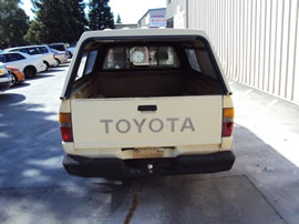 1987 TOYOTA PICK UP TRUCK XTRA CAB DLX MODEL 2.4L CARBURETOR MT 5 SPEED COLOR TAN Z14704