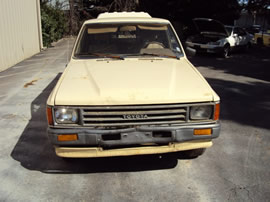 1987 TOYOTA PICK UP TRUCK XTRA CAB DLX MODEL 2.4L CARBURETOR MT 5 SPEED COLOR TAN Z14704