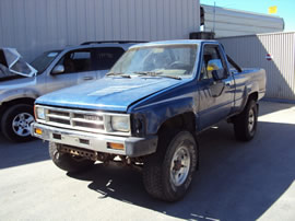 1987 TOYOTA PICK UP TRUCK SR5 MODEL REGULAR CAB 2.4L EFI MT 4X4 COLOR BLUE Z13458