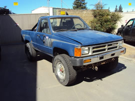 1987 TOYOTA PICK UP TRUCK SR5 MODEL REGULAR CAB 2.4L EFI MT 4X4 COLOR BLUE Z13458