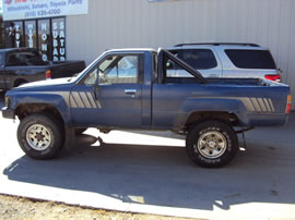 1987 TOYOTA PICK UP TRUCK SR5 MODEL REGULAR CAB 2.4L EFI MT 4X4 COLOR BLUE Z13458