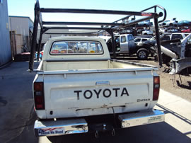 1981 TOYOTA PICK UP TRUCK REGULAR CAB 2.4L CARBURETOR MT 5SPEED 2WD COLOR WHITE Z13465