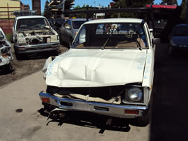 1981 TOYOTA PICK UP TRUCK REGULAR CAB 2.4L CARBURETOR MT 5SPEED 2WD COLOR WHITE Z13465