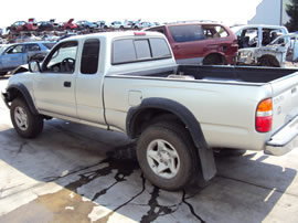 2002 TOYOTA TACOMA XTRA CAB SR5 PRE-RUNNER MODEL 3.4L V6 AT 2WD COLOR SILVER Z14720