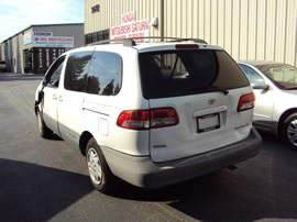 2002 TOYOTA SIENNA VAN CE MODEL 3.0L V6 AT FWD COLOR WHITE Z13482