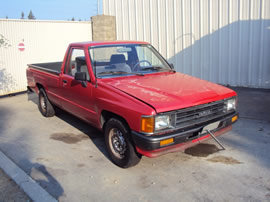 1987 TOYOTA PICK UP TRUCK REGULAR CAB STANDARD MODEL 2.4L CARBURETOR MT 5 SPEED 2WD COLOR RED Z13489