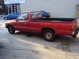 1987 TOYOTA PICK UP TRUCK REGULAR CAB STANDARD MODEL 2.4L CARBURETOR MT 5 SPEED 2WD COLOR RED Z13489