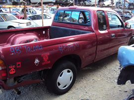 1998 TOYOTA TACOMA XTRA CAB DLX MODEL 2.4L MT 2WD COLOR RED Z14724
