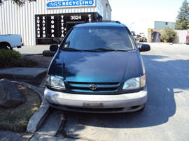 1998 TOYOTA SIENNA VAN XLE MODEL 3.0L V6 AT FWD COLOR GREEN Z13502