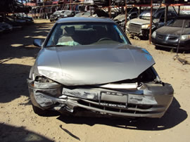 1998 TOYOTA CAMRY 4 DOOR SEDAN LE MODEL 2.2L FEDERAL  EMISSIONS AT FWD COLOR SILVER Z14736