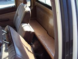 1985 TOYOTA PICK UP TRUCK XTRA CAB DLX MODEL 2.4L CARBURETOR MT 5 SPEED 2WD COLOR BEIGE Z14737