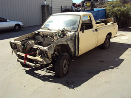 1983 TOYOTA PICK UP TRUCK STANDARD MODEL REGULAR CAB 2.4L CARBURETOR MT 2WD COLOR TAN Z13520