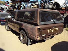 1983 TOYOTA PICK UP HI LUX REGULAR CAB SR5 MODEL 2.4L CARBURETOR MT 5 SPEED 2WD COLOR BROWN Z14745